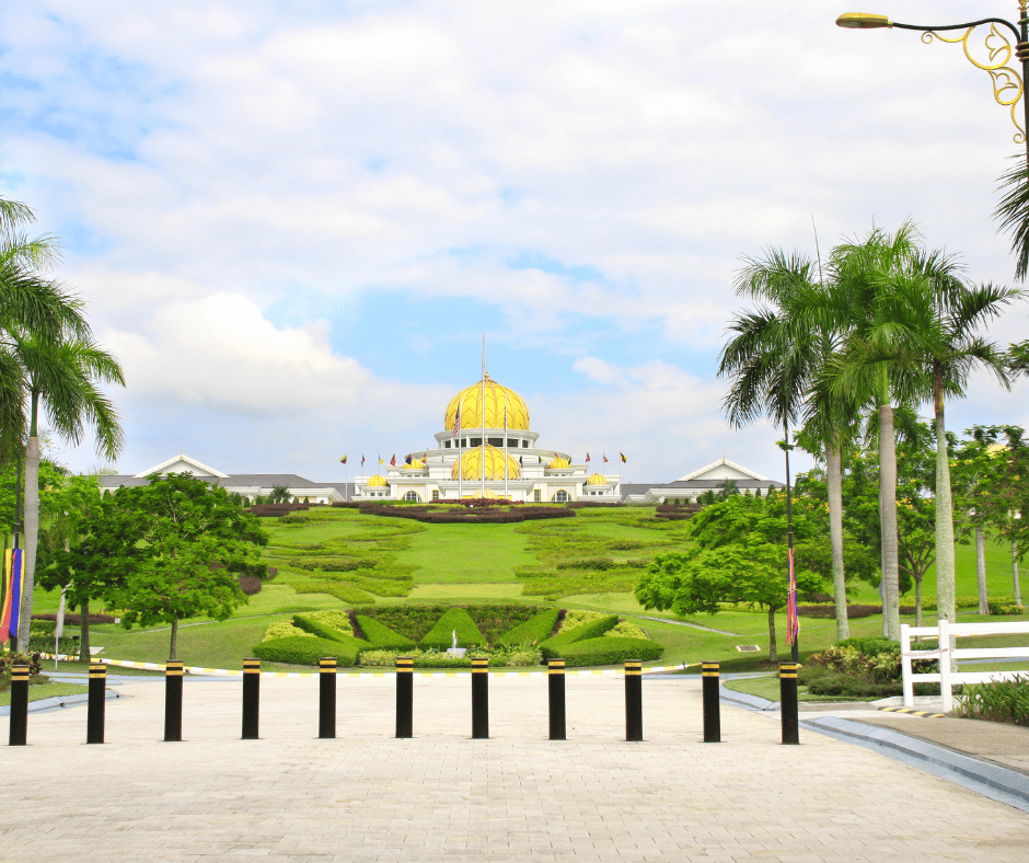 Istana Negara